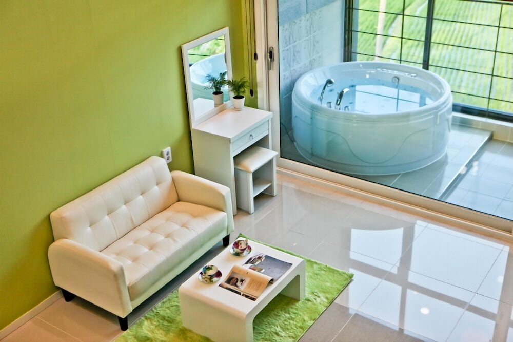 Room (Nest1 (Whirlpool spa)) - Photo 9