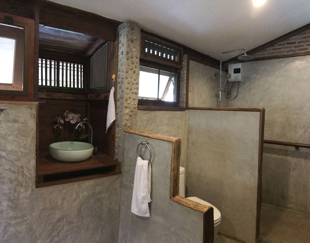 Cottage with Fan photo 2