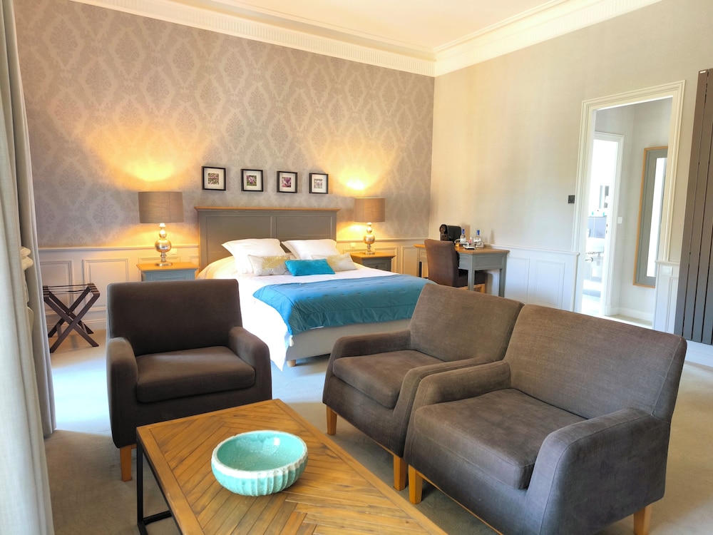 Deluxe Triple Room, Courtyard View photo 3