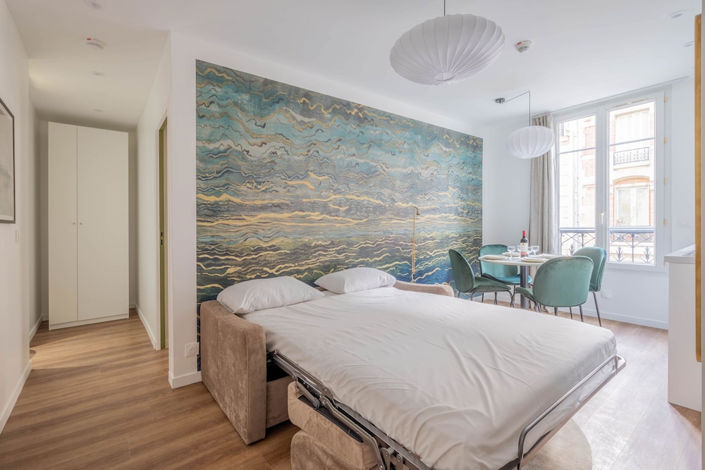 Grand Apartment, 1 Bedroom, Kitchenette (Le Belleville Chic) photo 3