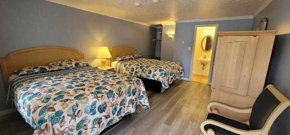 Standard Room, 2 Queen Beds photo 1