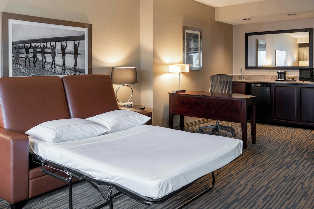 Room, 2 Double Beds, River View photo 3