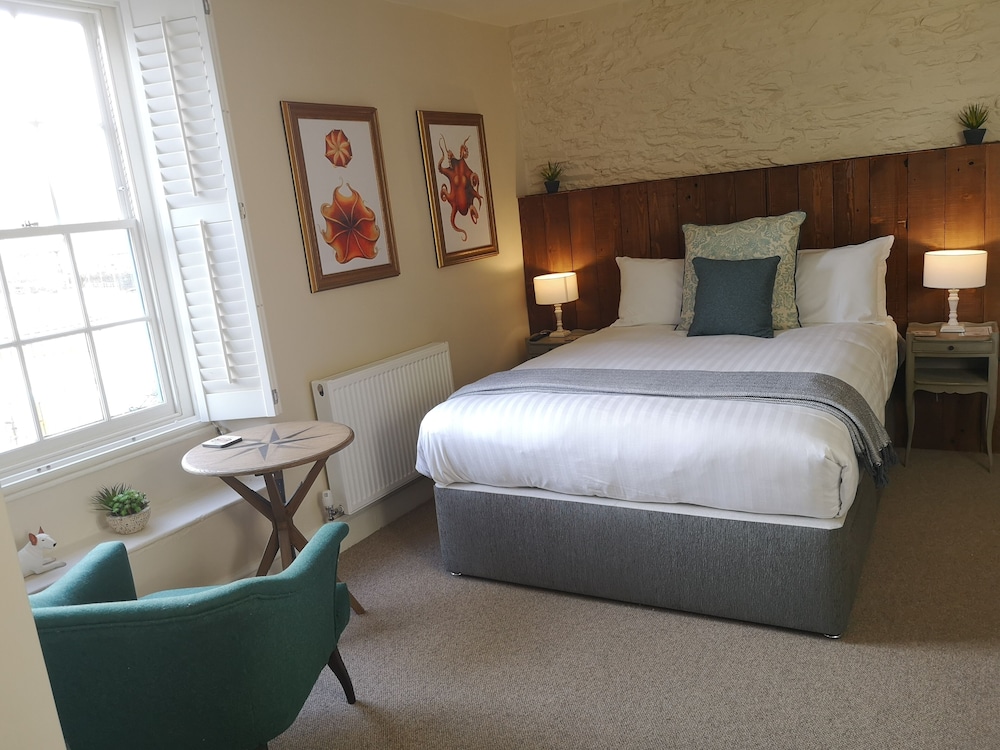 Deluxe Suite, Ensuite photo 2