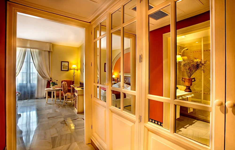 Superior Room - Photo 6