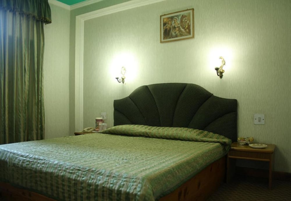 Deluxe Double Room - Photo 16