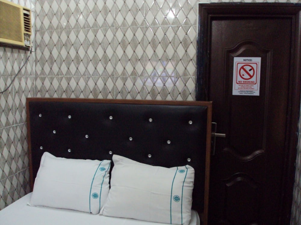 Standard Room photo 2
