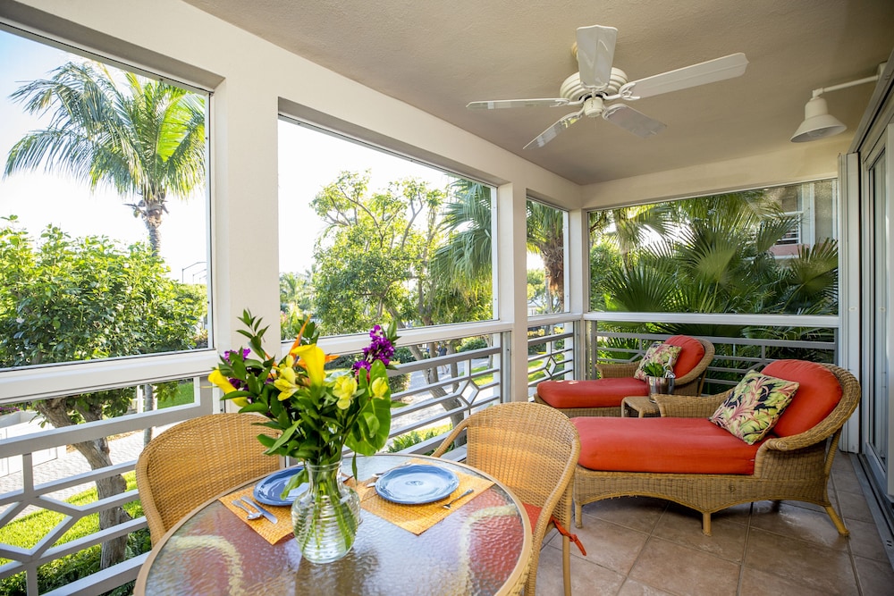 Studio Suite (upper Floor Only)