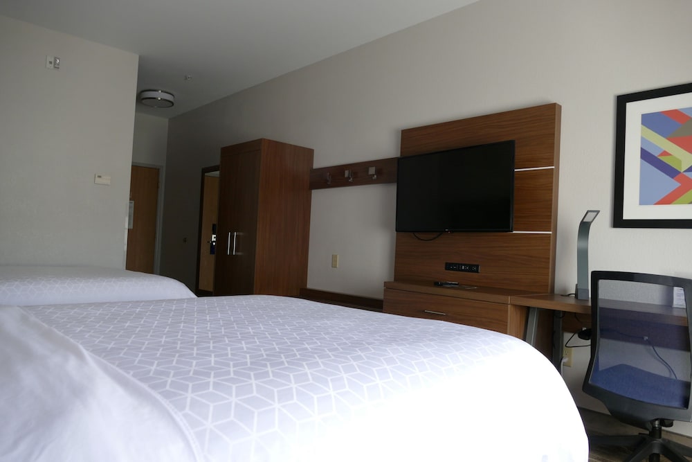 Standard Room, 2 Queen Beds, Accessible (Communication, Accessible Tub) - Photo 1