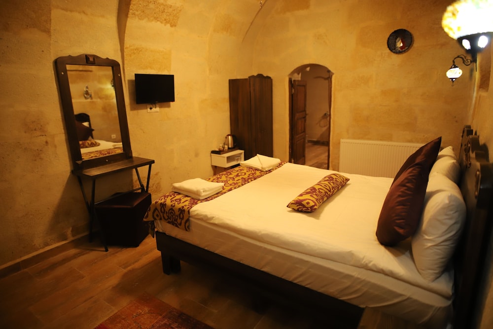 Deluxe Room - Photo 3