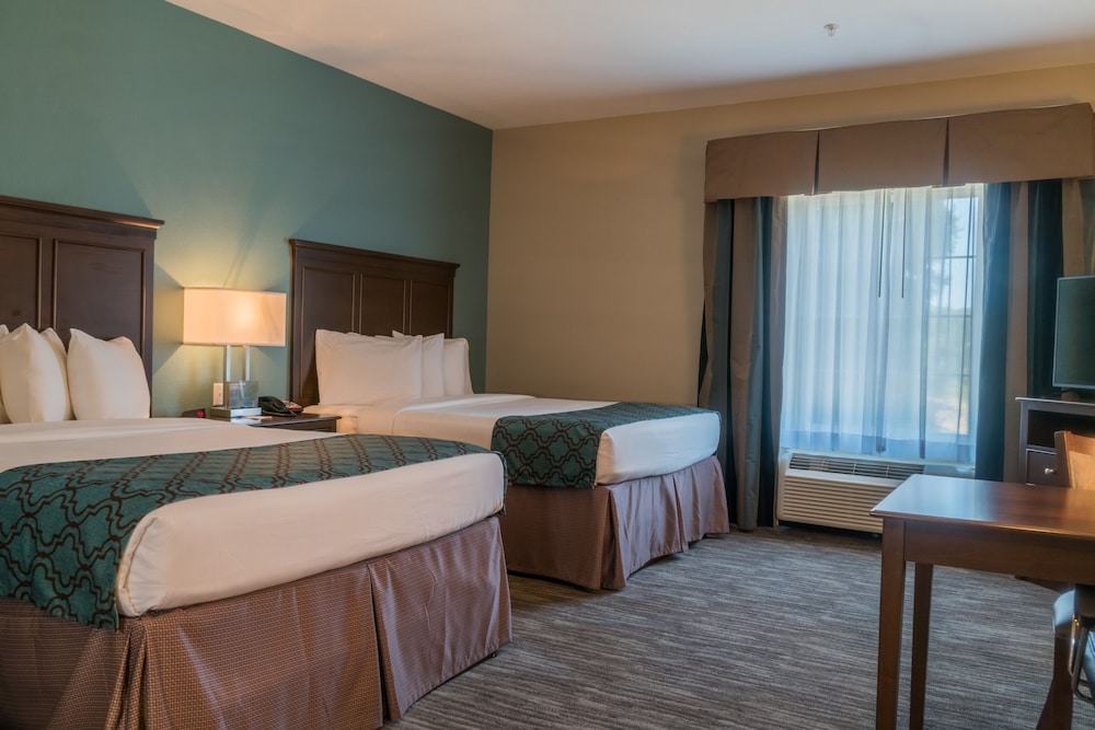 Suite, 2 Queen Beds photo 2