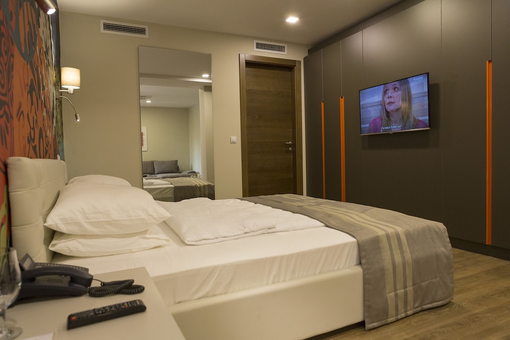 Deluxe Double Room photo 2