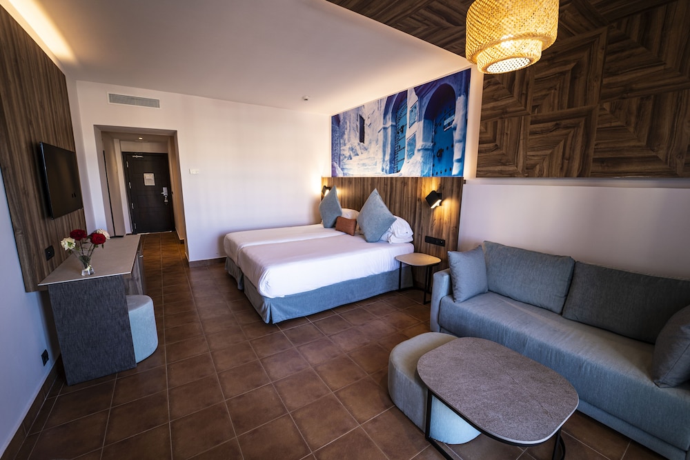 Superior Room, Pool View (1 adult + 1 child)