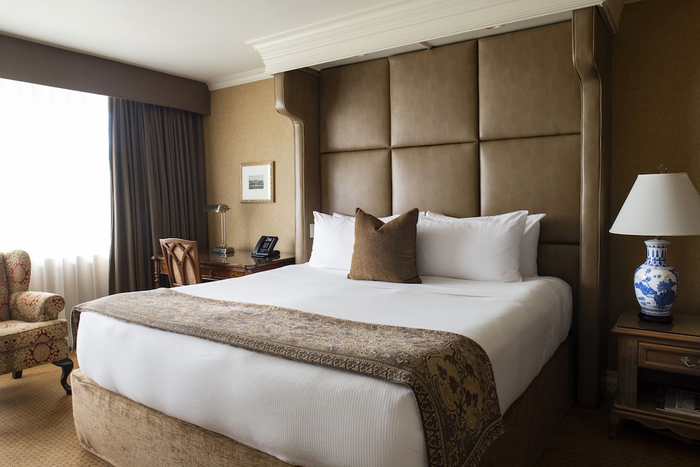 Deluxe Room, City View - Photo 1