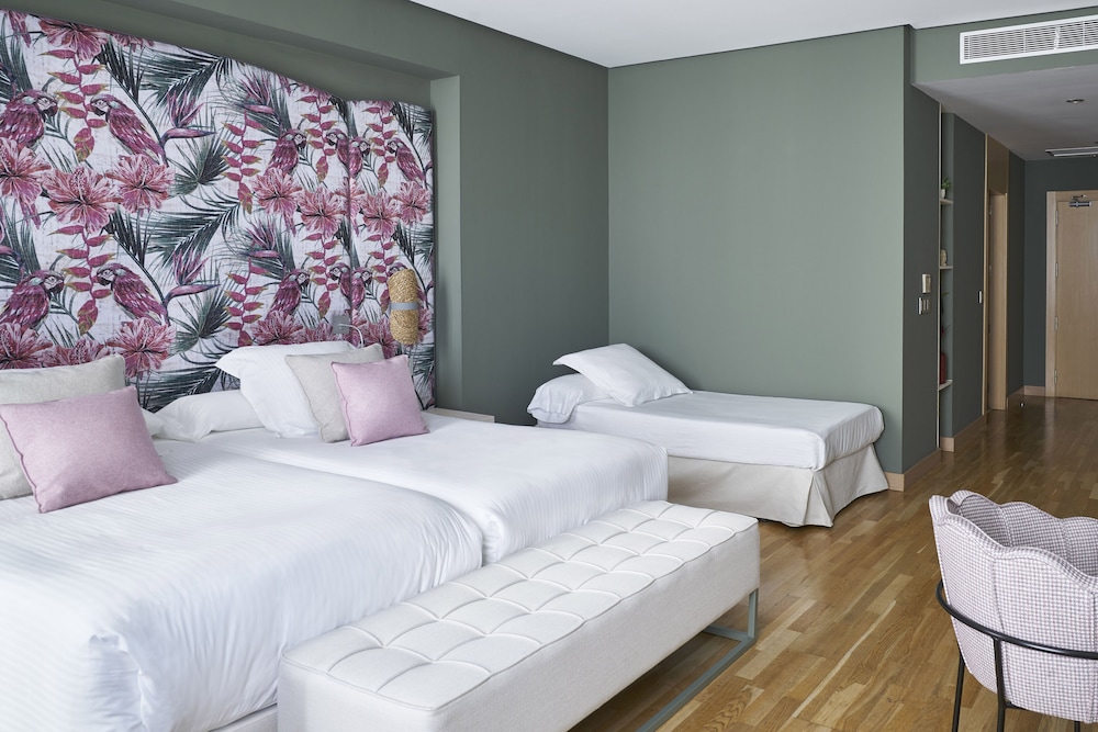 Triple Room - Photo 1
