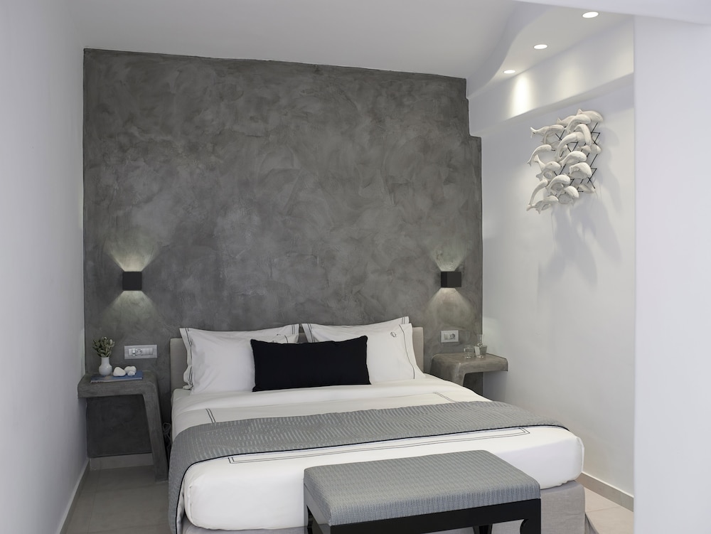 Premium Open Plan Suite | Ground Floor or Upper Level - Photo 1