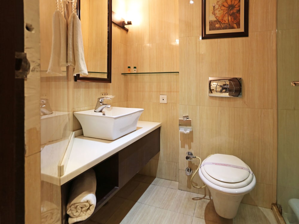 Deluxe Double Or Twin Room, 1 Queen Bed photo 2