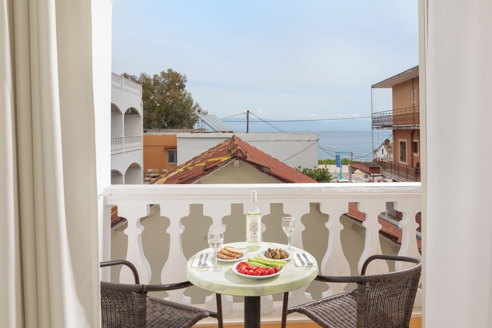 Classic Double or Twin Room, Balcony - Photo 6