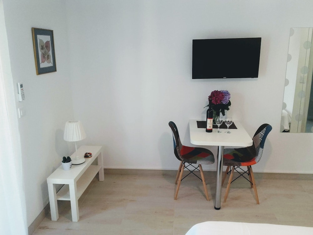 Studio Suite (4) photo 2