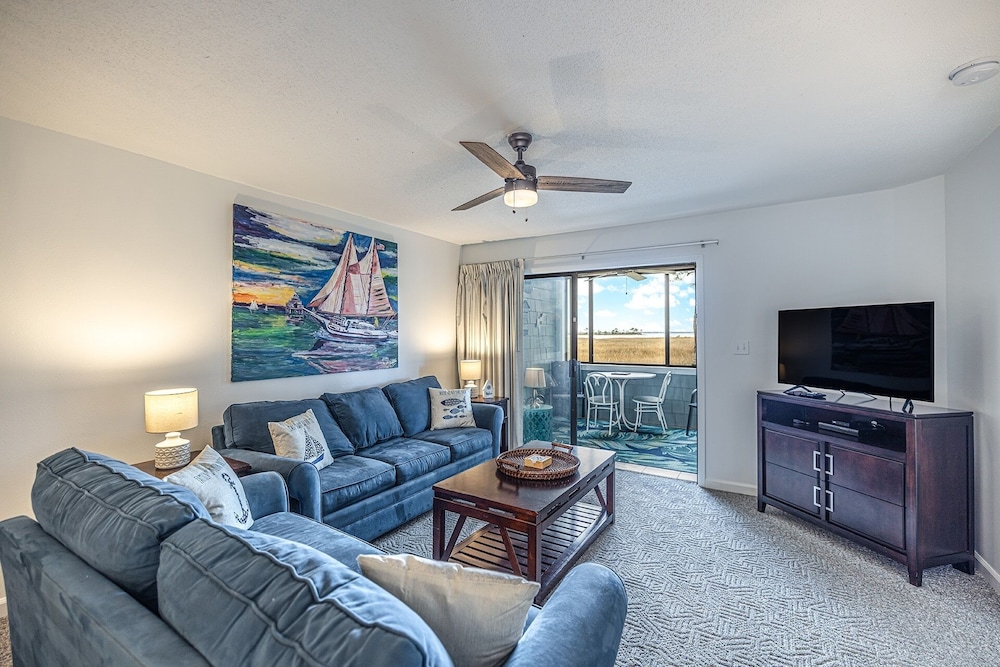 Condo, 2 Bedrooms