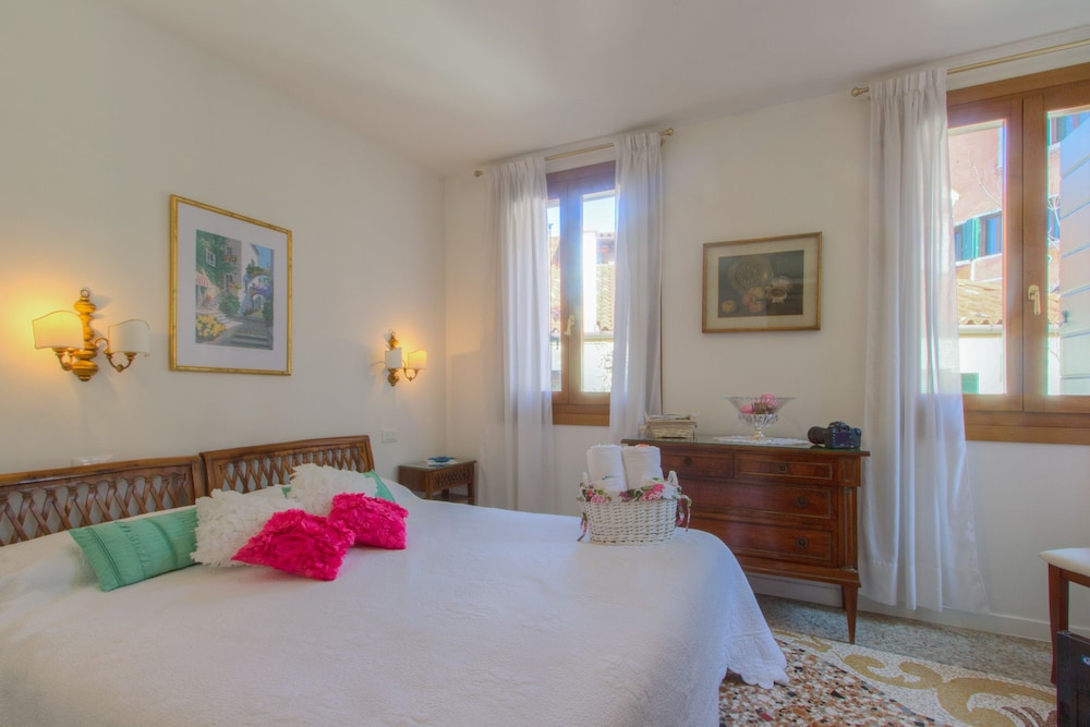 Comfort Suite, Terrace, Canal View (up to 4 people) photo 3