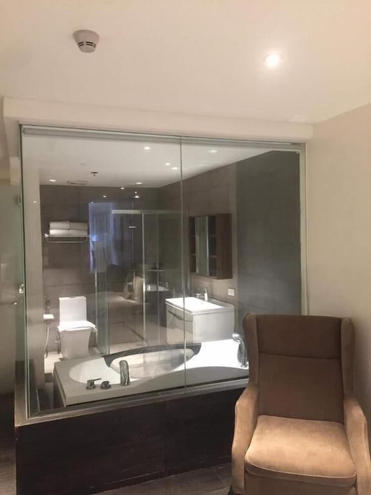 Deluxe Double or Twin Room - Photo 5