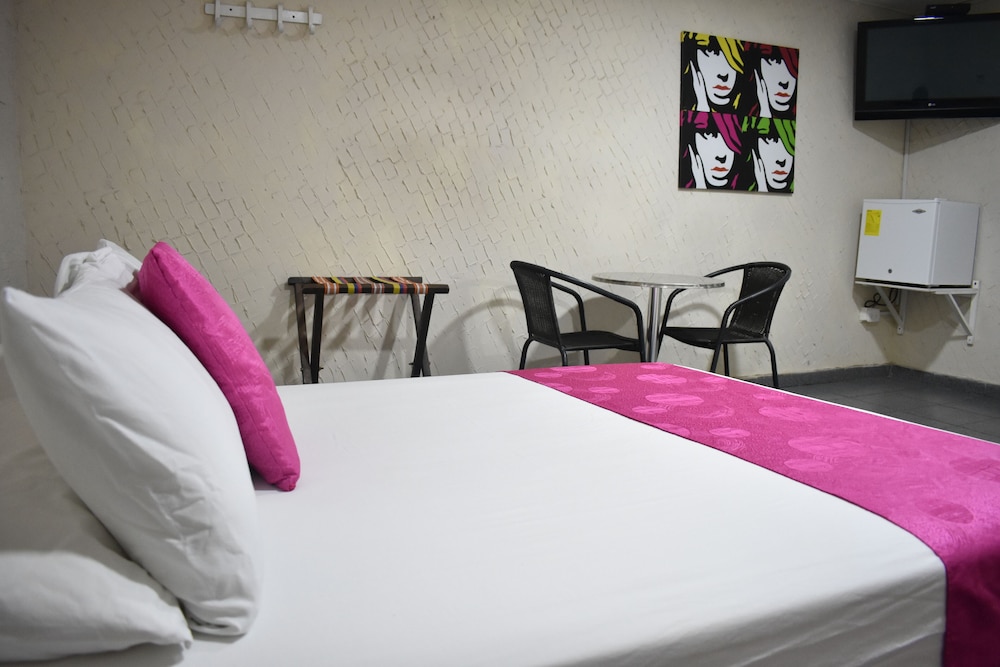 Studio Suite photo 3
