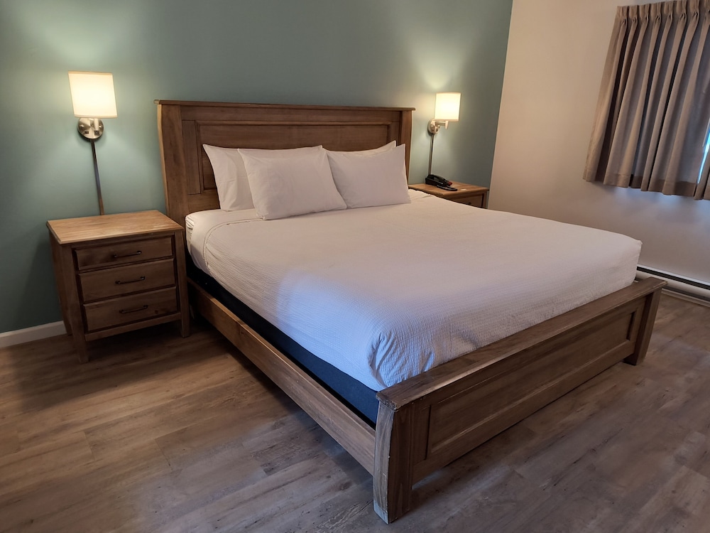 Deluxe Single Room, 1 King Bed, Kitchenette photo 1