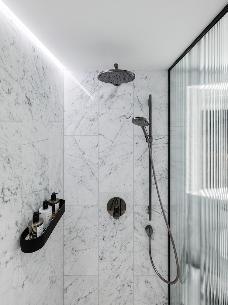 Panoramic Suite thumbnail 5