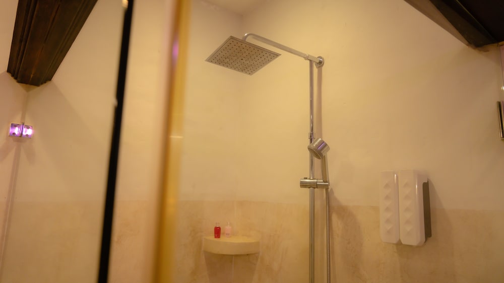 Grand Suite - Photo 12