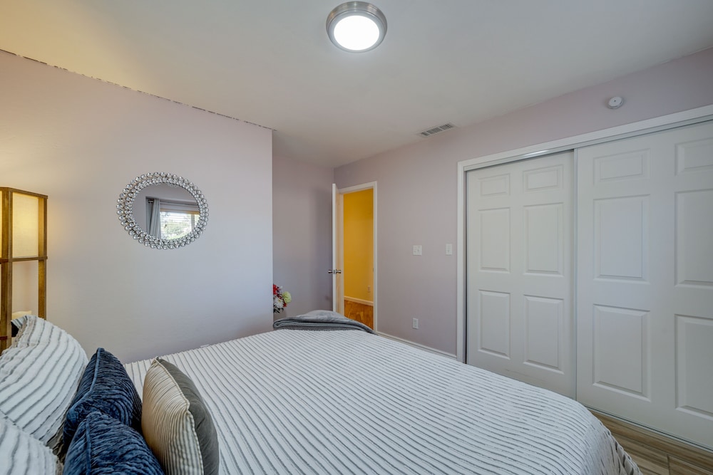 House (4 Bedrooms) photo 2