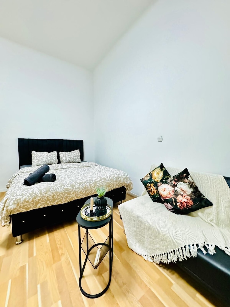 Basic Apartment