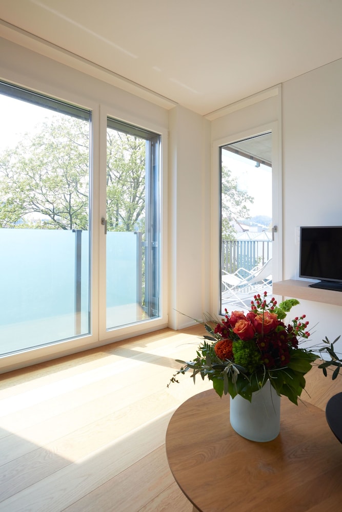 Standard Suite, 1 Bedroom photo 3