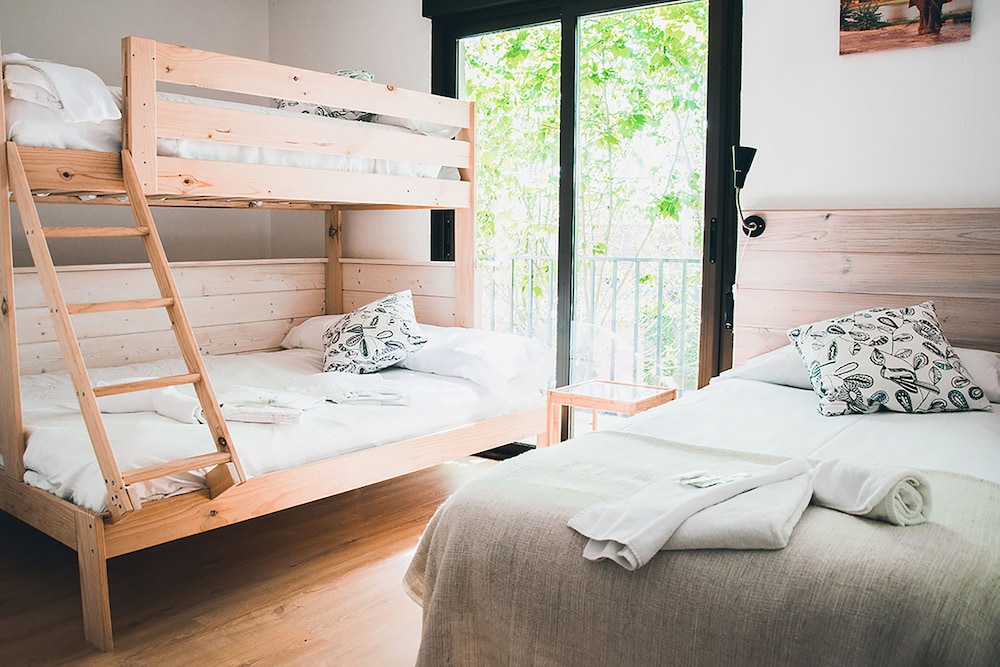 Quadruple Room, Multiple Beds photo 2
