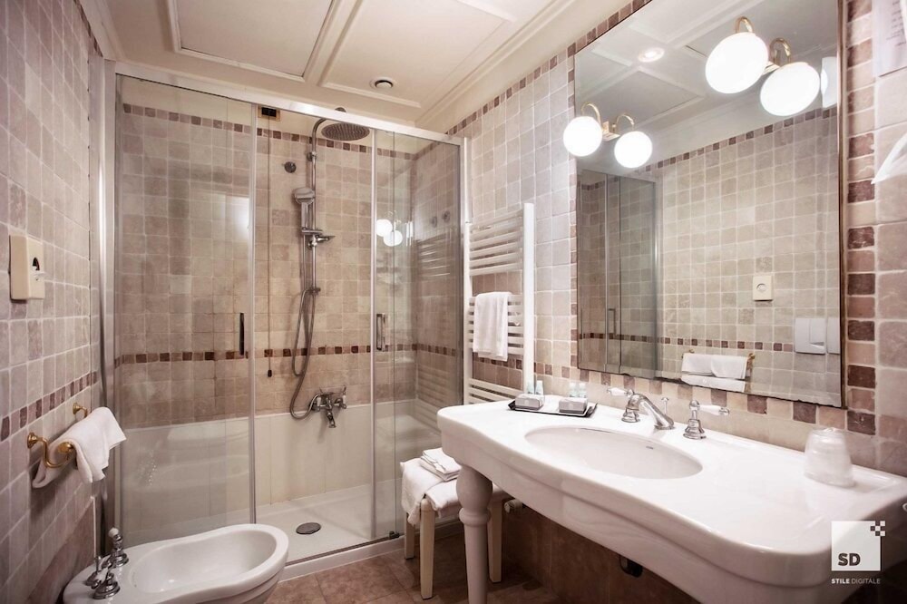 Elite Double or Twin Room (Superior) - Photo 6