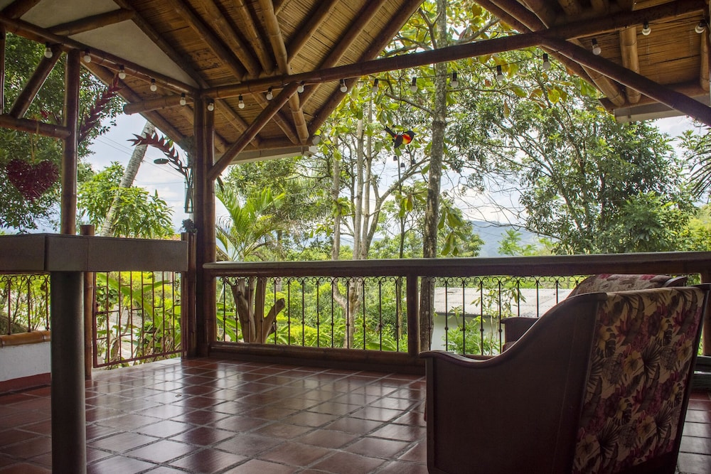 Deluxe Cabin, Mountain View