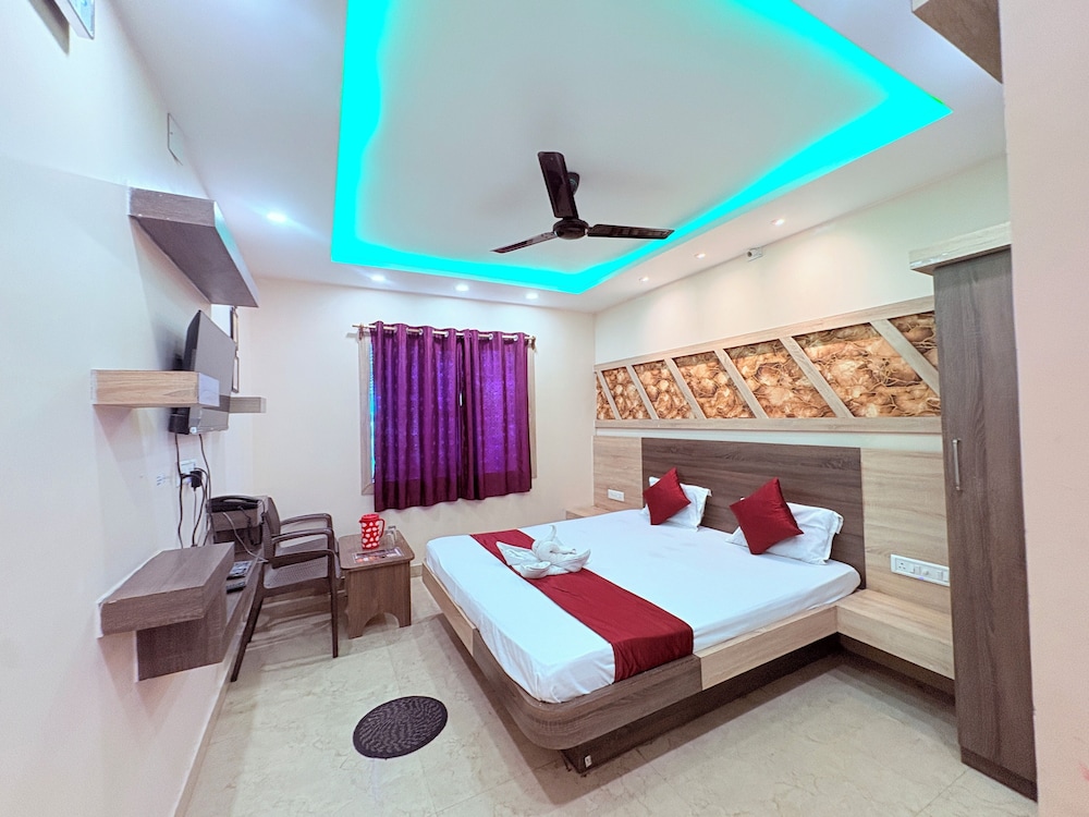 Superior Double Room, City View