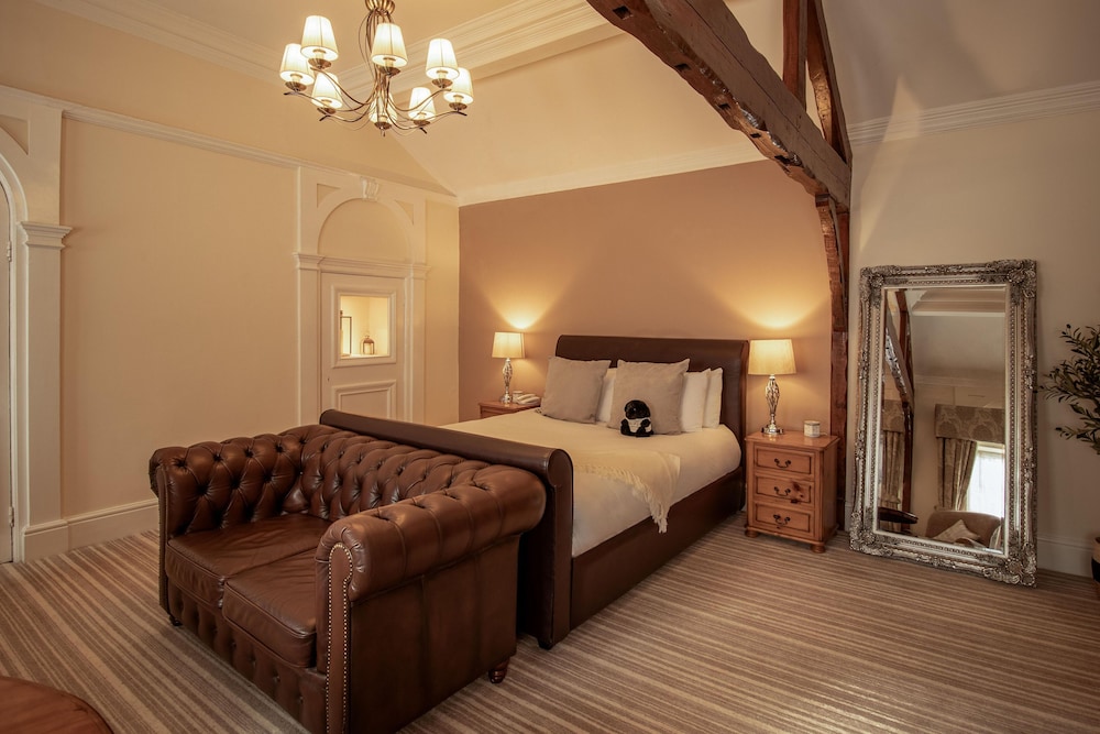 Suite - Photo 14