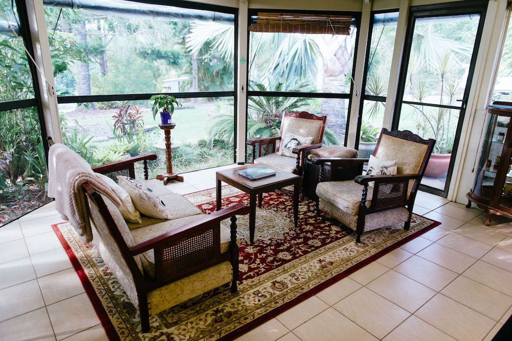 Private Suite, Mountain View photo 3