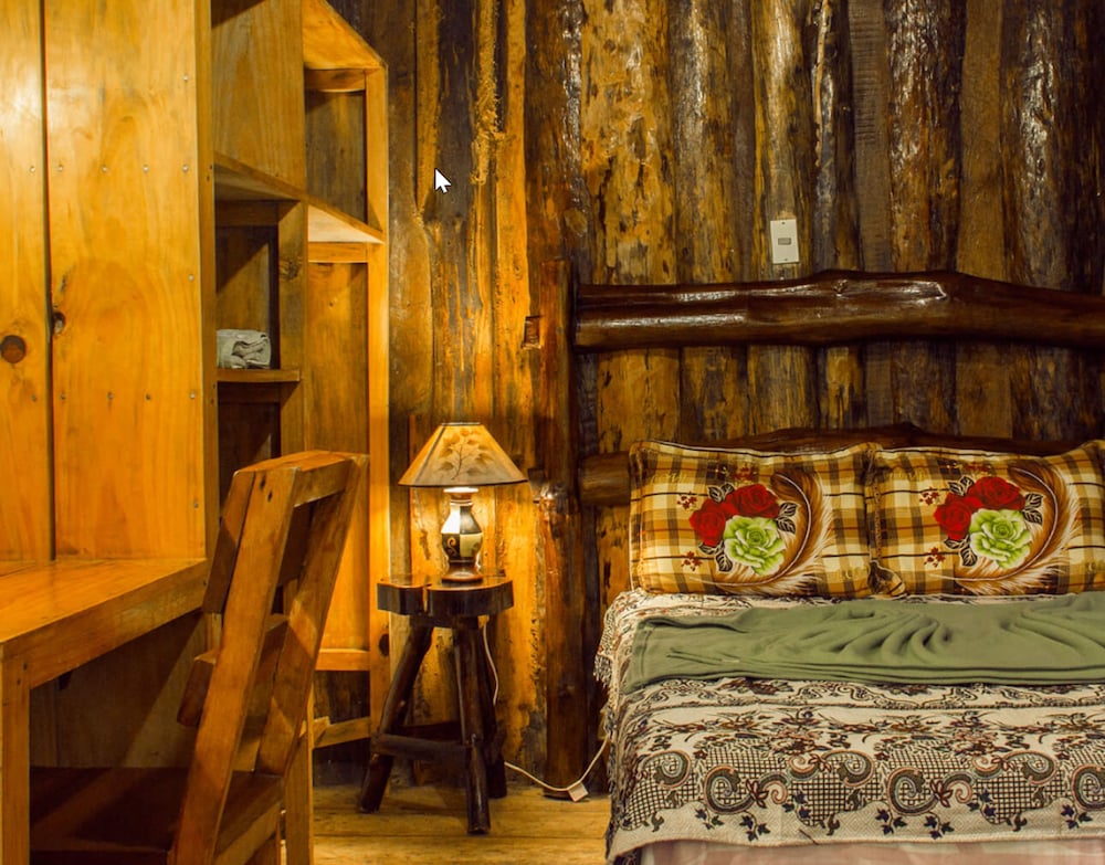Honeymoon Cabin photo 2