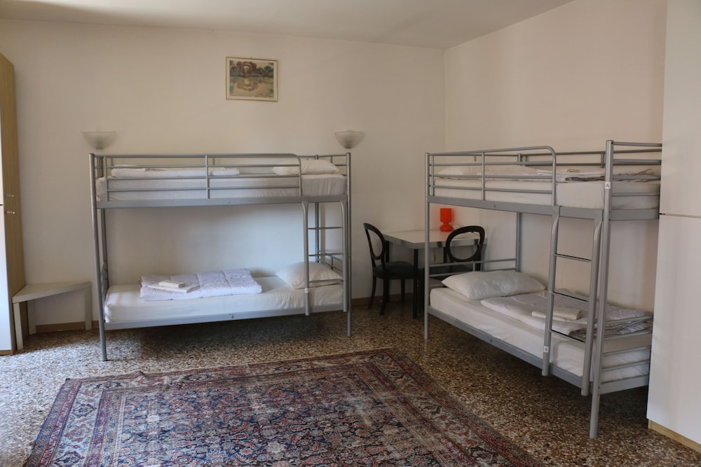 Shared Dormitory, Mixed Dorm photo 1