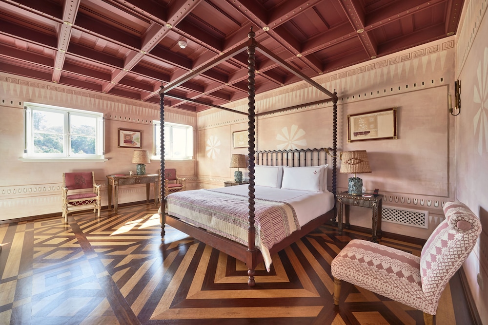 Signature Suite