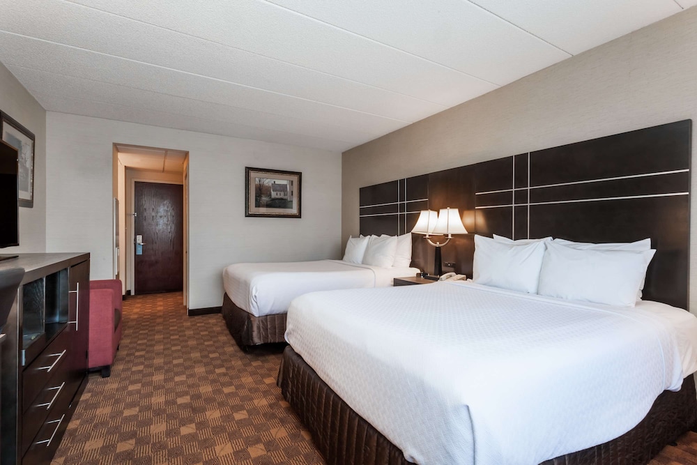 Room, 2 Queen Beds, Non Smoking (Oversized)