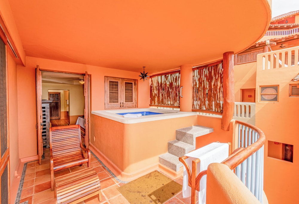 2 BEDROOM 1KG 1TWN 1DOUBLE SUITE PLUNGE POOL - Photo 4