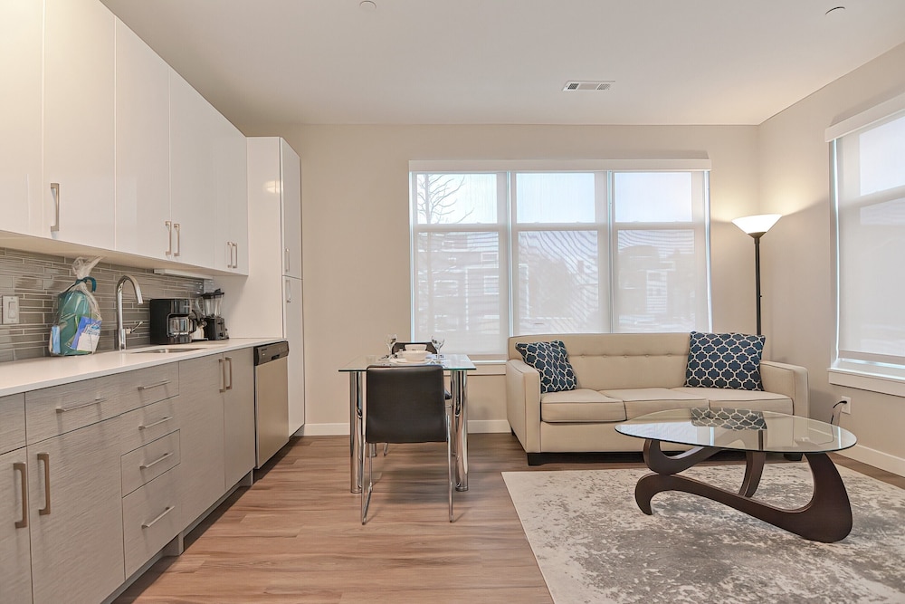Luxury Apartment, 1 Bedroom thumbnail 6