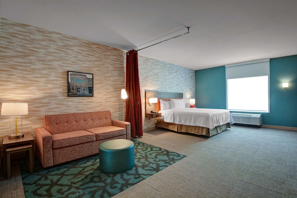 Standard Studio Suite, 1 King Bed, Accessible, Non Smoking (Roll-In Shower) - Photo 1
