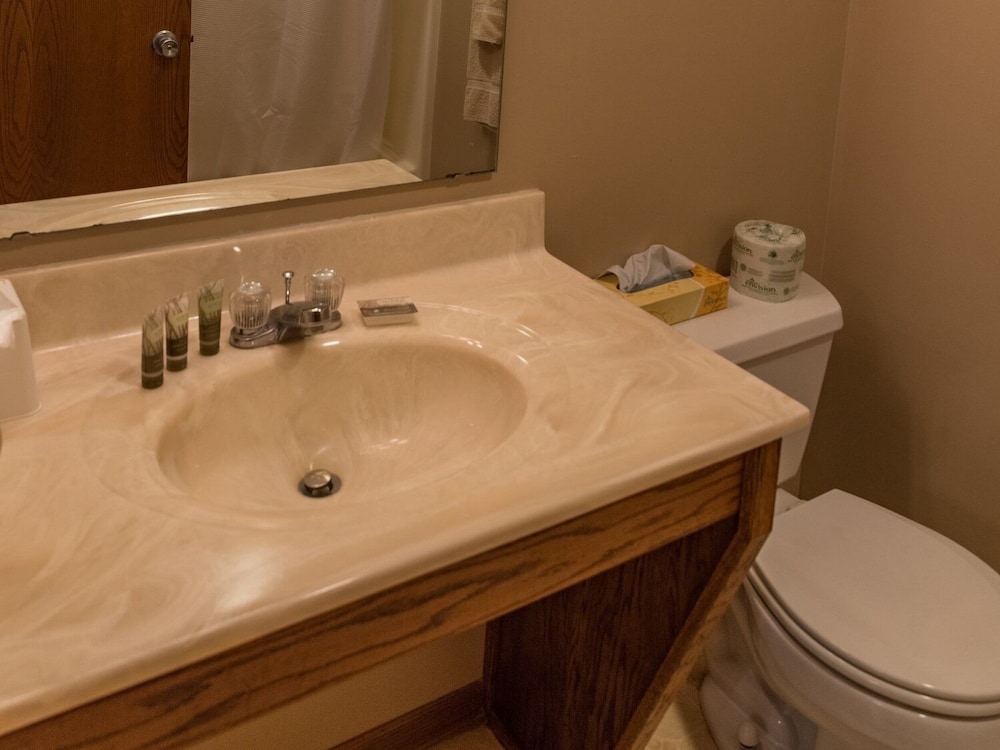 Standard Quadruple Room, Ensuite (Guest House, 2 Double Bed) photo 2