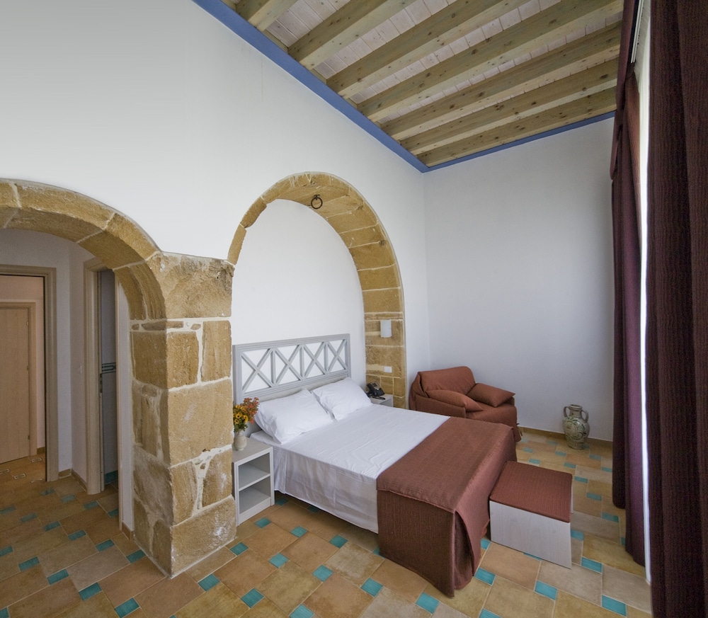 Triple Room - Photo 1