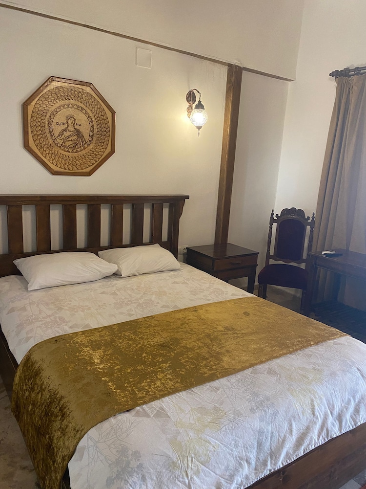 Basic Double Room photo 1