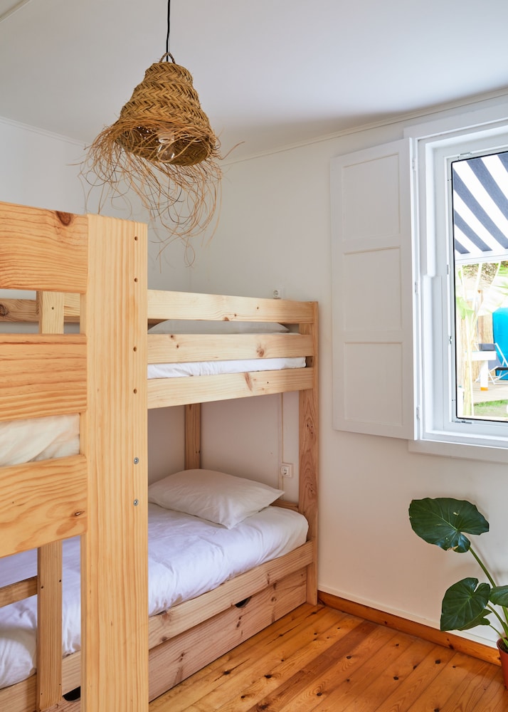 Shared Dormitory, Shared Bathroom, Beach View (1 bed in a 3-Bed Dormitory + Surf) photo 2