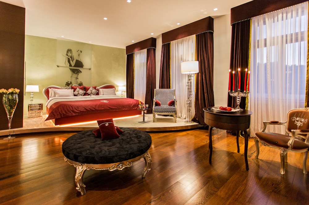 Suite (Home of Music)